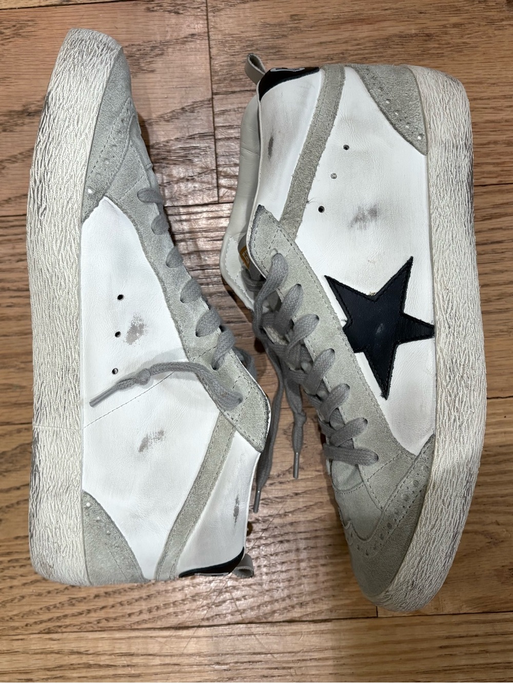 ⭐️ High Top Golden Goose Sneakers ⭐️